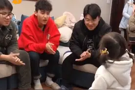 被三个哥哥宠着长大的妹妹[酸]视频封面