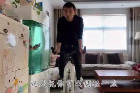 家庭健身器材推荐，跑步机、动感单车、单杠哪个更实用？视频封面