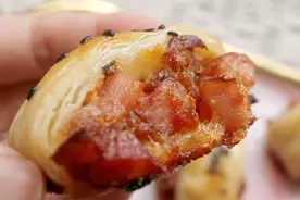 烤箱食谱！满贯肉松酥！手抓饼的一百种吃法又来啦视频封面
