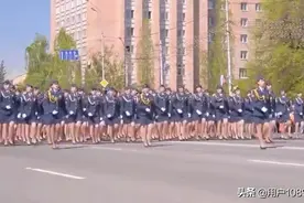 女兵阅兵式：泰国女兵蹦蹦跳跳像兔子💐视频封面