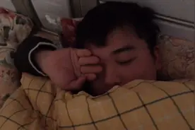 小伙结婚四年第一次住老丈人家，丈母娘太热情，内裤袜子都给洗了视频封面