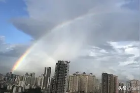 天降甘露化彩虹图片