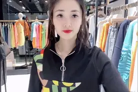 新款立领套装显瘦遮肉，穿上身时尚显精神不挑身材，胖MM也可以穿视频封面