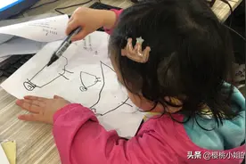 脑洞大开！鸭妈妈和鸡爸爸生了一个小鸭子视频封面