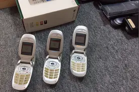 今天跟大家分享三星T108经典翻盖手机，总体怀旧值还是非常高的！视频封面