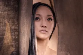 王子：美人你想要什么我都可以给你！狐狸精：我想要你的心！视频封面