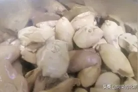 北漂小伙做鸭肝，盐水浸泡出味，好吃下酒，简单易学视频封面