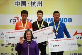 男子1500米全国室内纪录！视频封面
