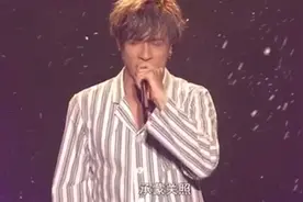 好音乐：薛之谦身穿医院病服演唱，泪洒舞台感谢所有爱他的人。