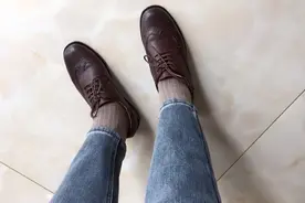 淘宝买了一双雕花洛克皮鞋，复古感帅气十足，搭牛仔裤特别好看