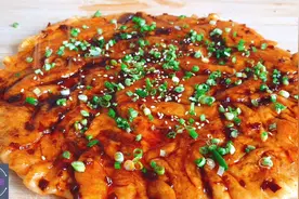 卖了16年土家酱香饼的姨妈，教我正宗酱香饼做法，学会能开店了。视频封面