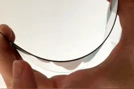 可以弯折180度，9H硬度，这是我见过最硬的柔性钢化膜视频封面