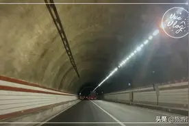 走隧道时你担心压线吗视频封面