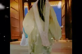 #春宵苦短日高起，从此君王不早朝！视频封面