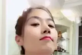美女揪美痧视频封面