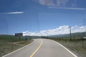 世界那么大我想出去看着，钱包那么小哪都去不了，好现实的两句话视频封面