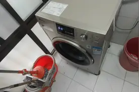 滚筒洗衣机脱水异响。详细检查哪几个步骤？小问题自己动手维修。视频封面