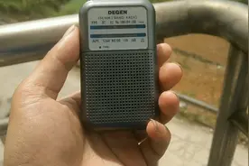德劲de333收音机，希望大家喜欢视频封面
