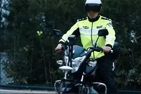 武汉考摩托车一天拿证视频封面