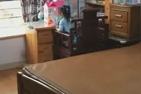 自言自语的小宝，一大早叽里呱啦讲了快一个小时的故事！😅😅😅视频封面