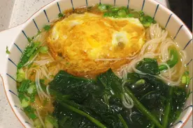 清汤面这样做太美味了，清淡好吃有营养，做法简单又快速视频封面