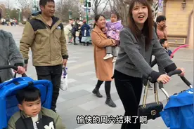 小菲带全家打卡银基动物王国，一家人从早上玩到散场，兄妹仨真嗨视频封面