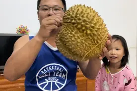 买了一个8.5斤大榴莲，开出来看看能有多少榴莲肉#吃货的季节视频封面