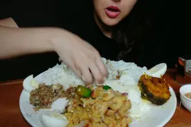 🇬🇧裔印度高种Tian:👉简简单单一份手抓饭。😊视频封面