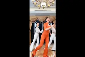 请你骑上我野摩托，让你年龄成迷，身材无敌。😀😀加油加油视频封面