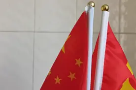 老人摔倒，120车的费用该我掏吗？视频封面