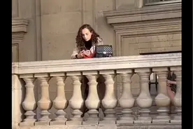 微笑吧 你是我今天见过的最漂亮的女孩视频封面