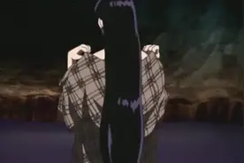 一个美丽的少女脱下外衣走进池塘，意外的事发生视频封面