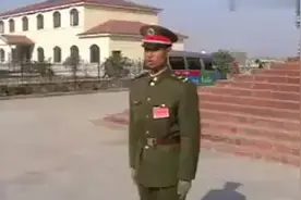 单个军人队列动作—齐步走的动作要领！你学会了吗视频封面