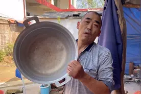 农村老手艺人用土方法修复邻居拿来的烂锅，完美翻新能用80年视频封面