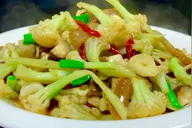 这才是花菜好吃的家常做法，清脆入味，我家一周吃六次不腻，好香视频封面