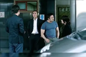 我一个外地人都知道这人不好惹，你们本地人非找刺激视频封面
