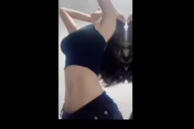 仰角拍照美女合集视频封面