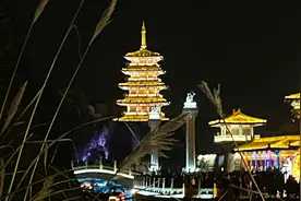 狐狸在养鸡场旁边的悬崖上树了一块碑上面写着……@DOU+小助手视频封面