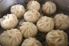 西葫芦包子最好吃的做法，这么做皮薄馅大蓬松暄软，小孩子超爱视频封面