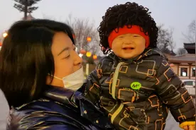 //和阿姨的日常互动//又是被你的笑容治愈的一天，太可爱了视频封面