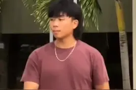 海外挑战街头公主抱#金发美女视频封面
