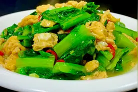 这才是油麦菜炒鸡蛋简单又好吃的做法，清脆爽口，营养美味超好吃视频封面