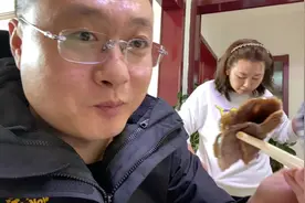 内蒙呼市几十万农村自建房，内设蒙古包KTV像度假村，这农家院好视频封面