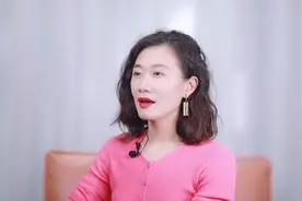 女大学生假冒名媛蹭高奢生活21天视频封面