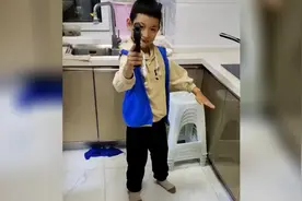 今天来一个小豆包自编自导自演的舞蹈，跳的不好请不要见怪😂😂😂视频封面