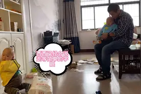 90后宝爸有多宠孩子？即使下大雨也满足双胞胎的愿望，真让人羡慕视频封面