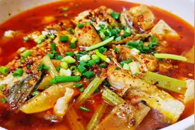 四川人爱吃的麻辣豆腐鱼家常做法，鱼肉嫩滑可口，豆腐鲜嫩入味视频封面