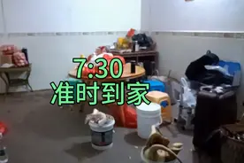 回家的时候，爷爷奶奶，在家门口坐着等，刚刚到奶奶就去热菜了。视频封面