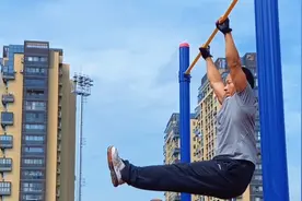 原来如此，终于知道为何单杠L支撑引体比标准引体向上难了！视频封面
