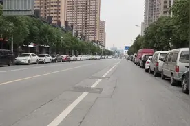 江苏省南京市栖霞区燕江新城的街景！视频封面